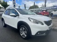 Used Peugeot 2008 Signature Sky 82 HP (60 kW) 2019 White SUV