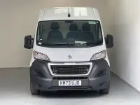 Gebraucht Peugeot Boxer Premium 140 PS (102 kW) 2023 Weiß Van