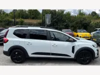 Used Dacia Jogger Extreme 2023 White MPV