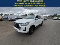 Used Toyota HiLux 150 HP (110 kW) 2023 White Pickup