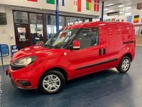 Used Fiat Doblò 95 HP (69 kW) 2018 Red MPV