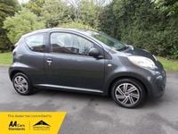 Usado Citroën C1 VTR Sport 68 HP (50 kW) 2012 Cinzento Citadino