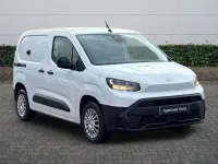 Used Toyota Proace 120 HP (88 kW) 2025 White MPV