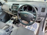 Used Toyota HiLux 171 HP (125 kW) 2011 Silver Pickup