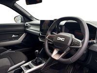 Begagnad Dacia Duster Journey 140 HK (102 kW) 2025 SUV