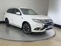 Used Mitsubishi Outlander P-HEV 2017 White Estate