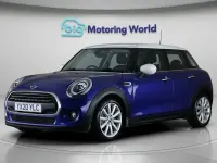 Begagnad Mini Cooper Classic 136 HK (100 kW) 2020 Blå Halvkombi