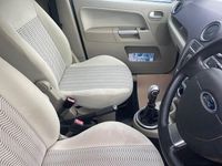 Used Ford Fusion Titanium 101 HP (74 kW) 2010 Silver Hatchback