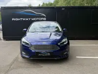 Begagnad Ford Focus Zetec 125 HK (91 kW) 2017 Blå Halvkombi