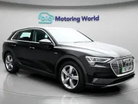 Usado Audi e-tron 230 kW (313 CV) 2022 Negro SUV