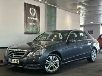 Usado Mercedes E220 Avantgarde 2013 Cinzento Sedan
