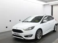 Used Ford Focus Zetec 2016 White Hatchback