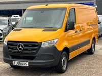Używany Mercedes Sprinter 163 KM (119 kW) 2019 Żółty Van