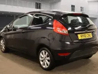 Begagnad Ford Fiesta Zetec 82 HK (60 kW) 2010 Svart Halvkombi