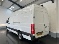 Begagnad Mercedes Sprinter 2025 Vit Van