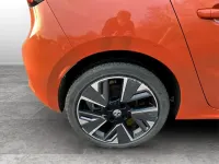 Second-hand Vauxhall Corsa-e Elite 100 kW (136 CP) 2021 Portocaliu Hatchback
