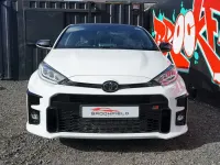 Begagnad Toyota Yaris 272 HK (200 kW) 2022 Vit Halvkombi