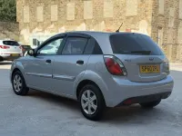 Used Kia Rio 2010 Silver Hatchback