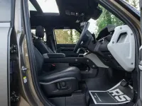 Used Land Rover Defender SE Dynamic 249 HP (183 kW) 2023 Brown SUV