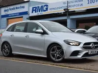 Usado Mercedes B180 AMG line 135 HP (99 kW) 2019 Prateado Monovolume