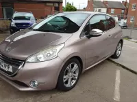 Used Peugeot 208 Allure 2012 Pink Hatchback