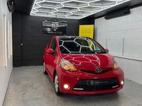 Begagnad Toyota Aygo 68 HK (50 kW) 2013 Multicolour Halvkombi