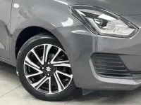 Begagnad Suzuki Swift SZ-L 2024 Grå Halvkombi