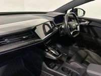 Second-hand Audi Q4 e-tron Comfort 219 kW (299 CP) 2024 Gri SUV