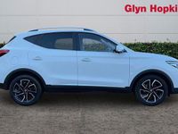 Used MG ZS Exclusive 111 HP (81 kW) 2023 White Hatchback