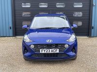 Used Hyundai i10 SE 67 HP (49 kW) 2023 Blue Hatchback