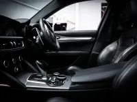 Used Alfa Romeo Stelvio 210 HP (154 kW) 2017 Red SUV