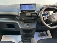 Usado Citroën e-Berlingo 100 kW (136 HP) 2024 Azul Monovolume