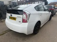 Used Toyota Prius T3 2015 White Hatchback
