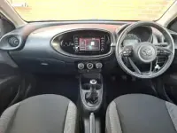 Used Toyota Aygo X PURE 72 HP (52 kW) 2023 Silver SUV