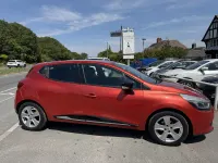 Used Renault Clio Dynamique 75 HP (55 kW) 2014 Red Hatchback