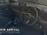 Used Toyota Yaris 257 HP (189 kW) 2021 White Hatchback