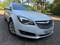 Used Vauxhall Insignia SRi 163 HP (119 kW) 2013 White Estate