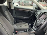 Used VW T-Roc SE 115 HP (84 kW) 2018 White silver SUV