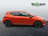 New Renault Clio Techno 145 HP (106 kW) 2026 Orange Hatchback