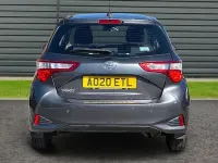 Begagnad Toyota Yaris 72 HK (52 kW) 2020 Grå Halvkombi