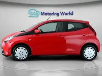 Used Toyota Aygo X-play 72 HP (52 kW) 2020 Red Hatchback