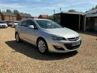 Used Vauxhall Astra Elite 2016 Silver Estate
