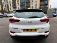 Used Hyundai Tucson SE 2016 White SUV