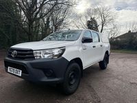 Used Toyota HiLux Active 150 HP (110 kW) 2020 White Pickup