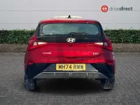 Usado Hyundai i20 Advanced 100 CV (73 kW) 2025 Rojo Utilitario