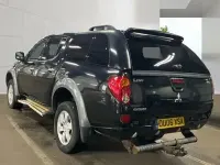 Käytetty Mitsubishi L200 Elegance 134 HP (98 kW) 2006 Musta Nouto