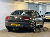 Usado VW Passat SEL 150 HP (110 kW) 2020 Cinzento Sedan
