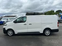 Used Vauxhall Vivaro 100 HP (73 kW) 2021 White MPV