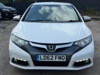 Begagnad Honda Civic EX 150 HK (110 kW) 2012 Vit Halvkombi