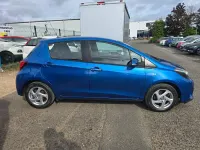 Used Toyota Yaris Hybrid 2015 Blue Hatchback